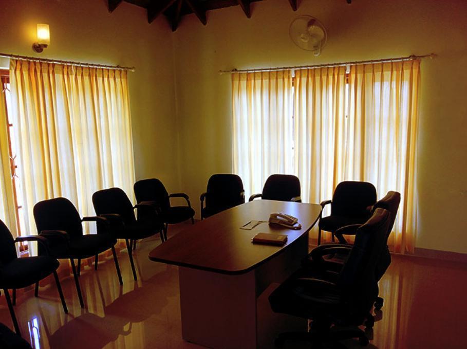 Gonikoppal Palm Valley Resort מראה חיצוני תמונה